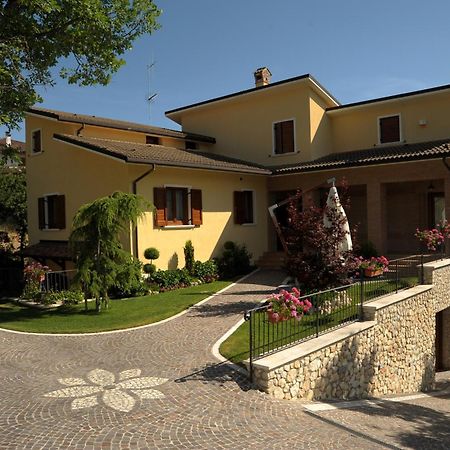 Affittacamere Fule Fontecchio ภายนอก รูปภาพ